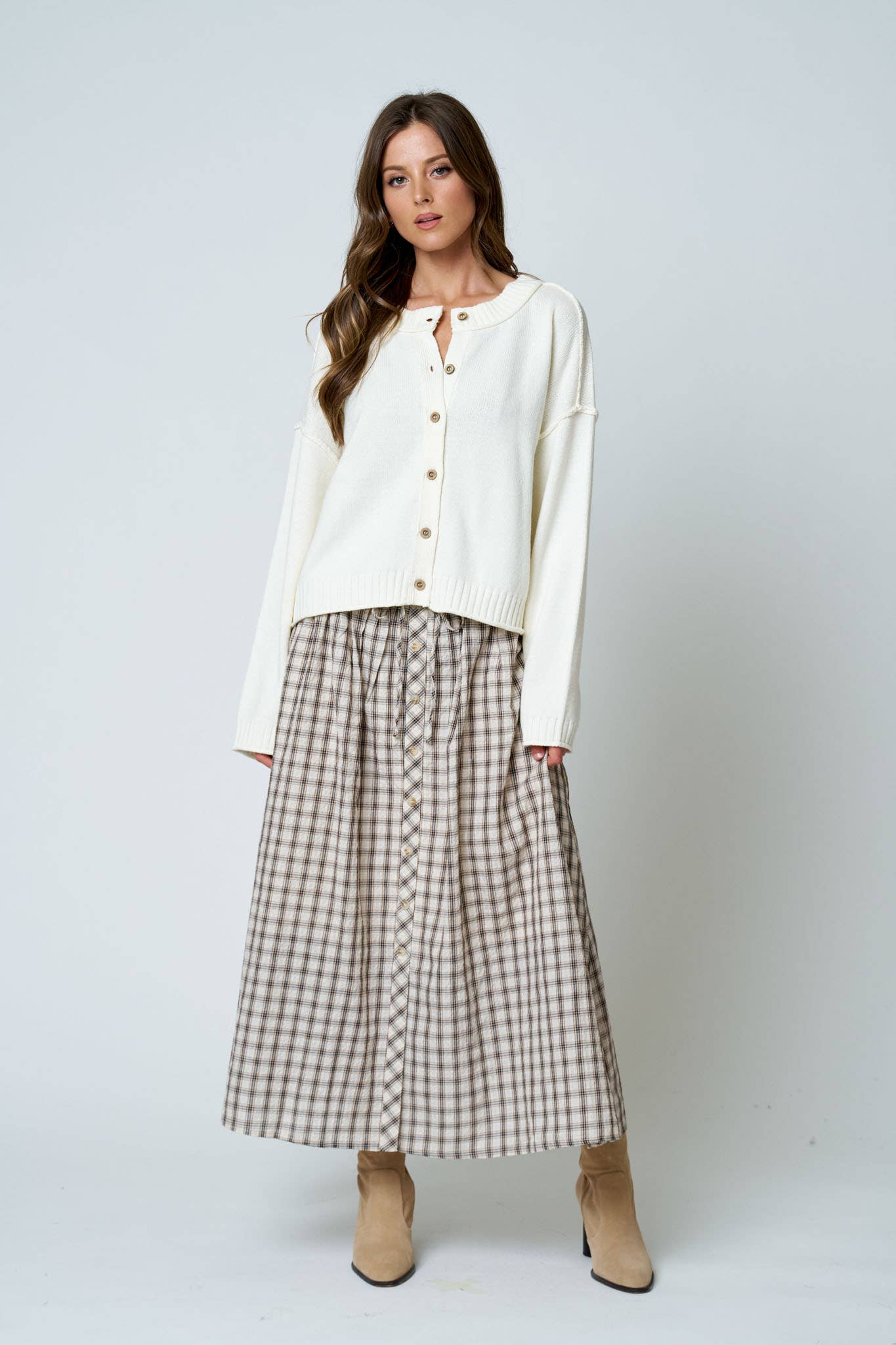 RAW EDGE EXPOSED SEAM BUTTON DOWN KNIT CARDIGAN